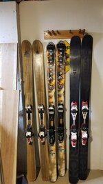 skis 1.jpg