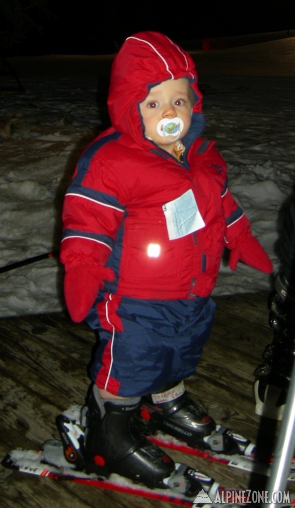 Breckin_s_first_time_on_skis_2_1_