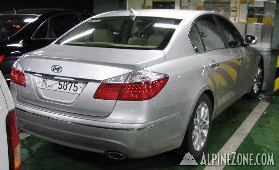 hyundai-genesis_3_rear