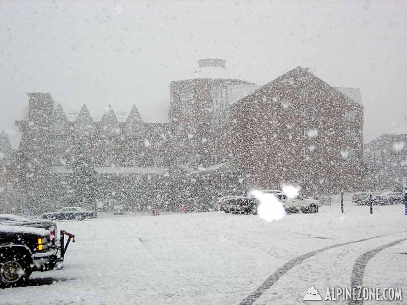 Snow at Sugarloaf Hotel - 10/23/06